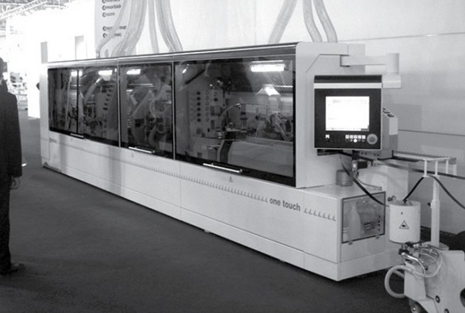 Industrial design carrozzeria macchina bordatrice SCM Group